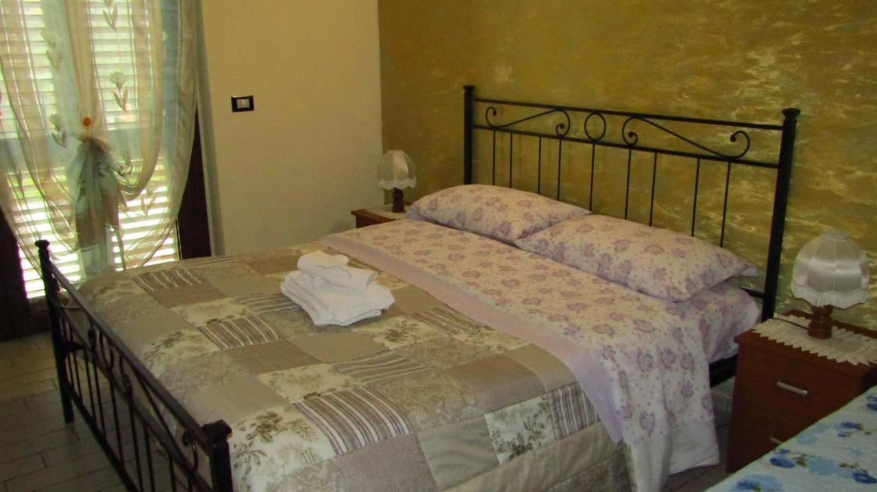 La Bella Addormentata Bed & Breakfast Chieti Bagian luar foto